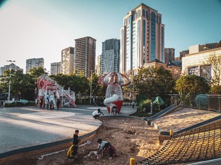 317851