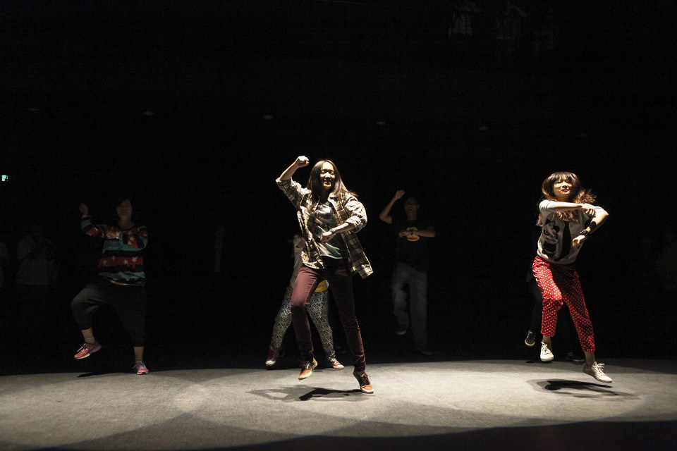 百人兔子舞江南style