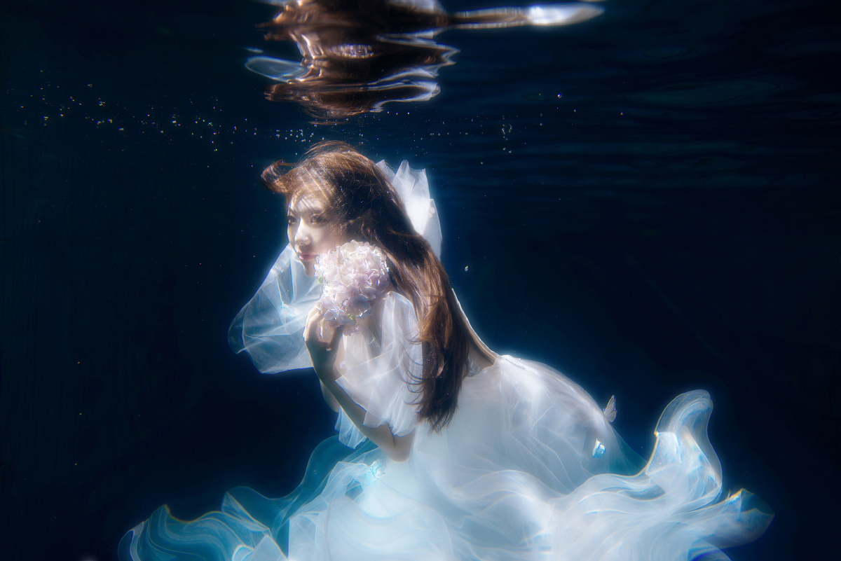 拍水下对于摄影是怎样的体验窒息窒息以及美到窒息在深海里摄影失去