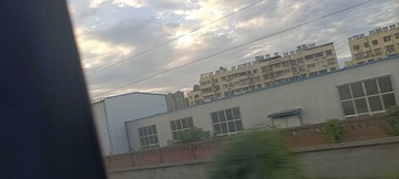 369060