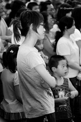 工作室开张做宣传演出，女友J在观众群，板桥公园