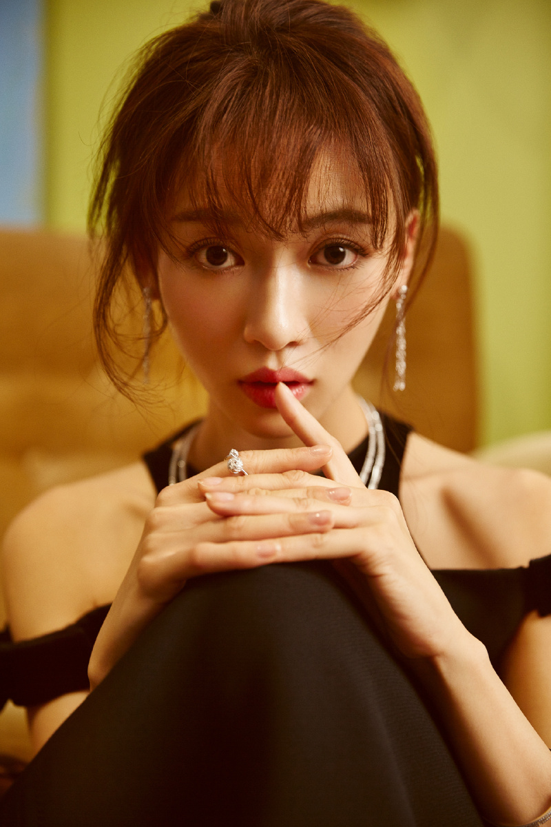 吴谨言谨言慎行是我的座右铭