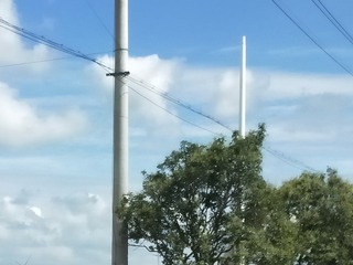 563220