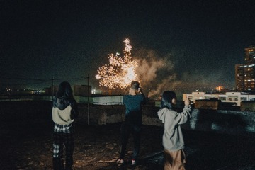 001