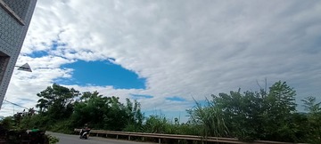 278747