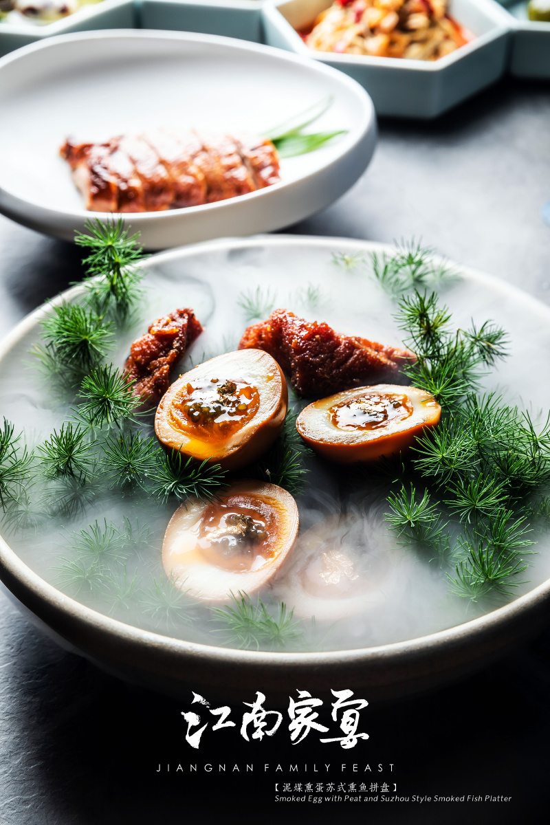 江南家宴之苏式熏鱼拼配泥煤烟熏鱼子酱溏心蛋