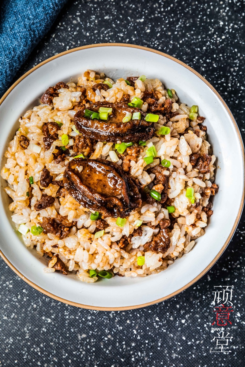 鲍鱼牛肉酱拌饭