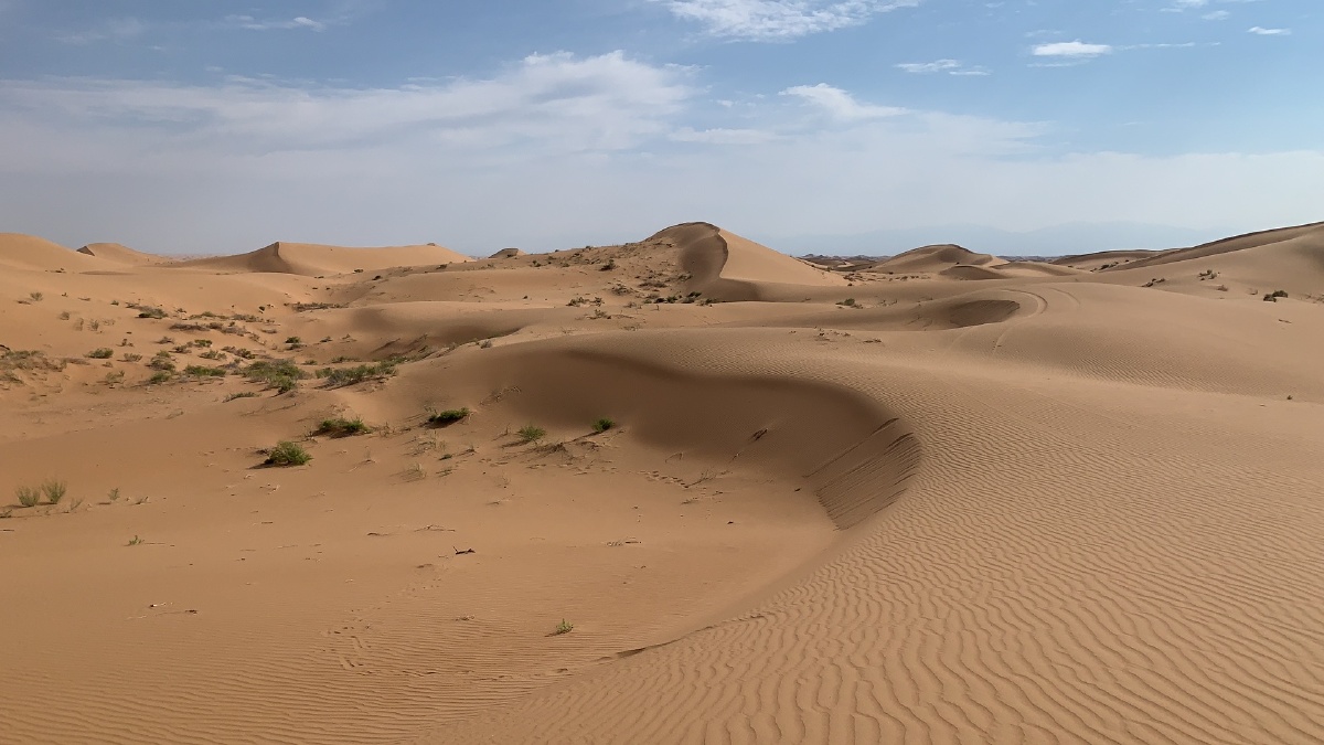 腾格里大漠黄沙