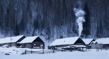 518748