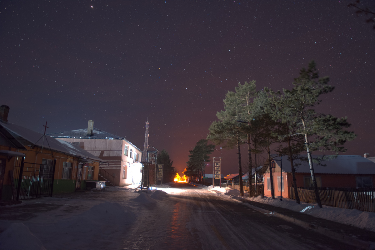 黑龙江漠河北极村的星空冬天