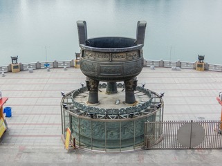 1837164
