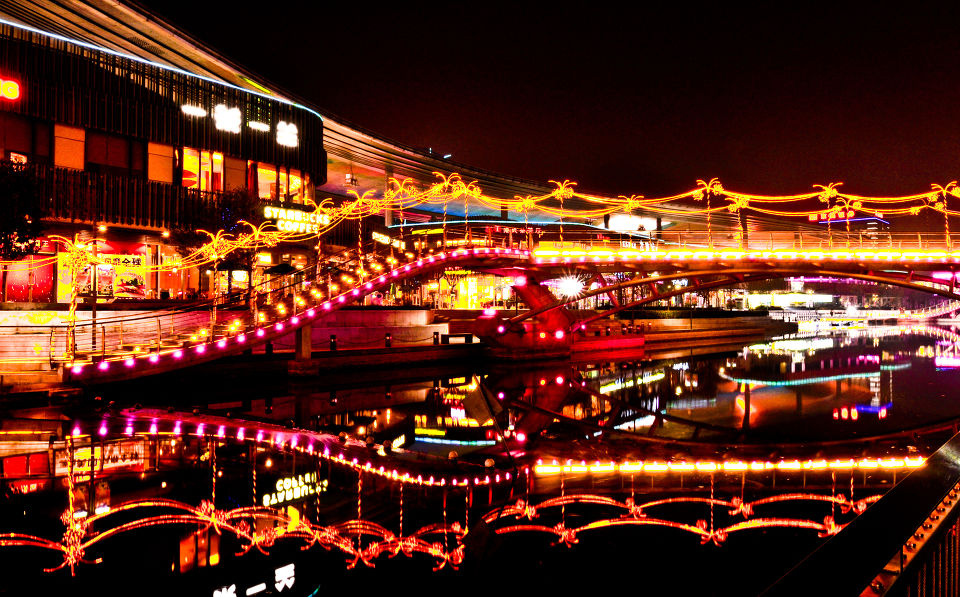 圆融夜景.