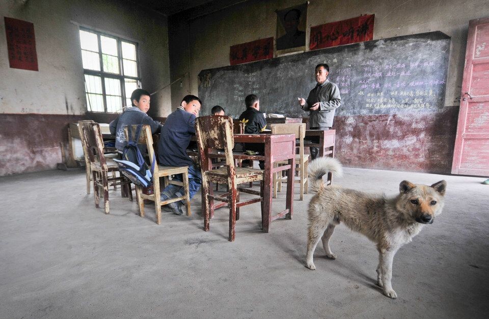 教室<br />
5个人的教室显得有些空荡。