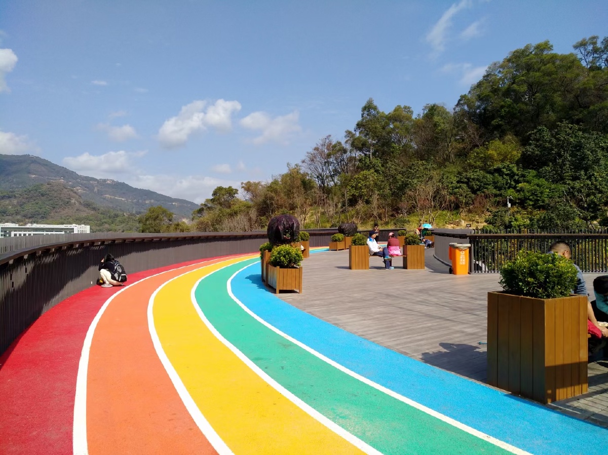 彩虹道是小朋友的最爱