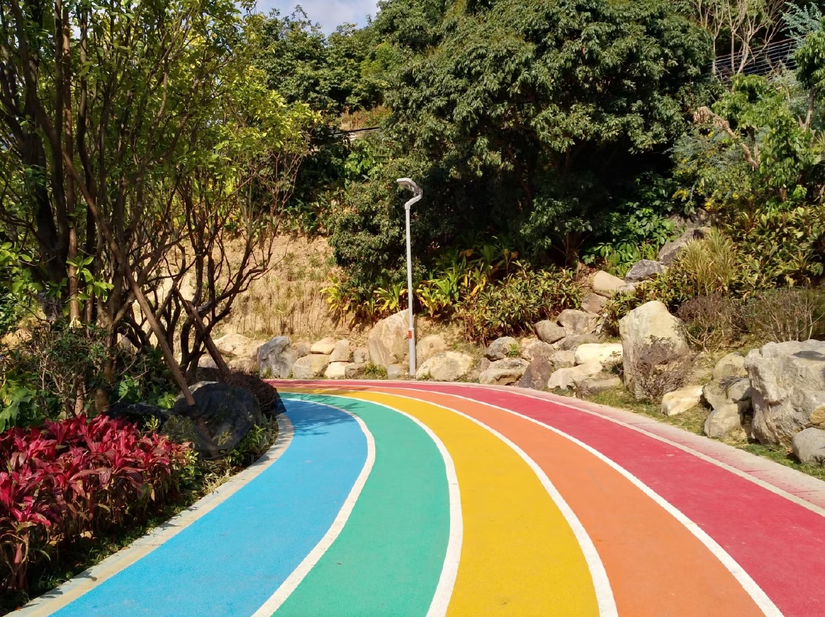 彩虹道是小朋友的最爱