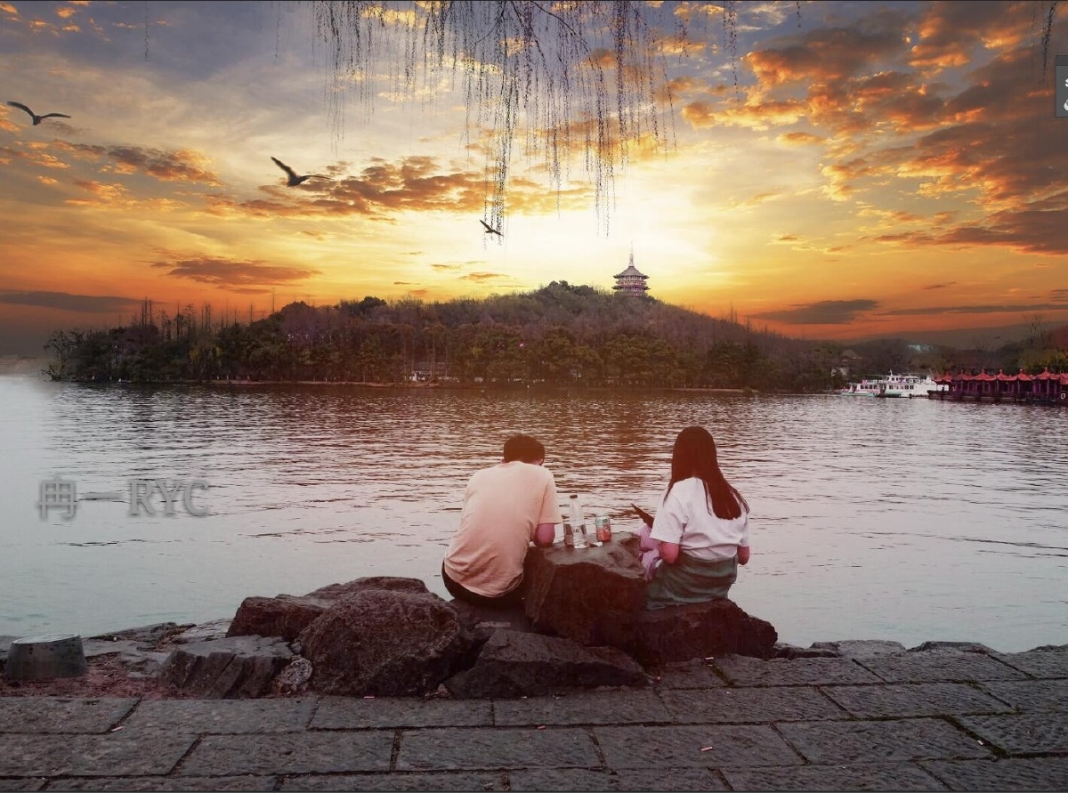 多想为她剪一段烟花 如飞舞的彩霞 披在身上 等着她 让她