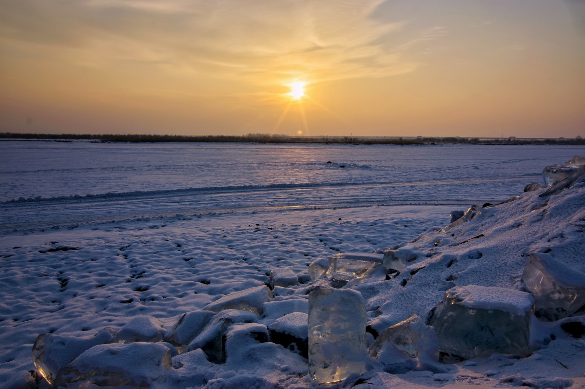 冬季松花江畔