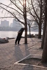 001