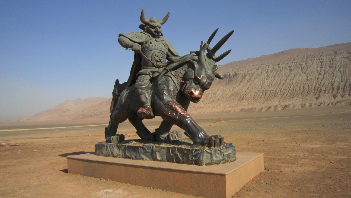 新疆火焰山《牛魔王雕塑》
