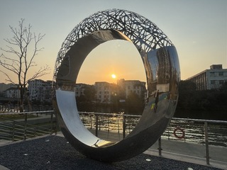001