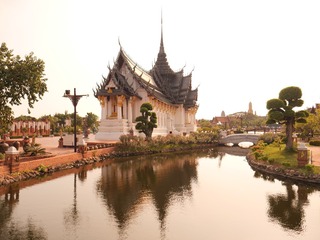 85105439-F504-4D58-B04D-62DE09597900/L0/001