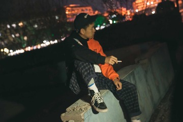 001
