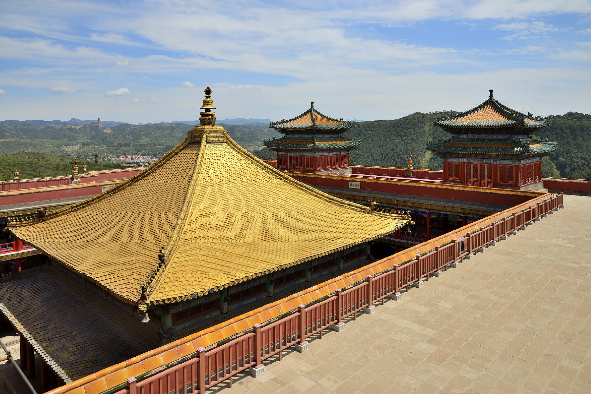 万法归一殿金顶