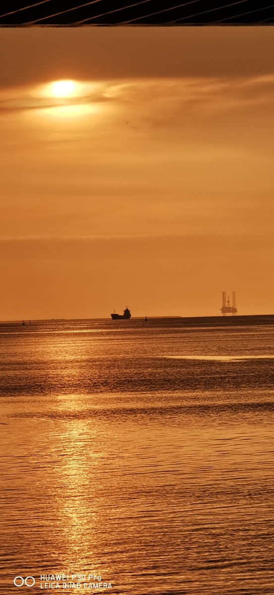 金色海湾之海口湾的落日余晖!