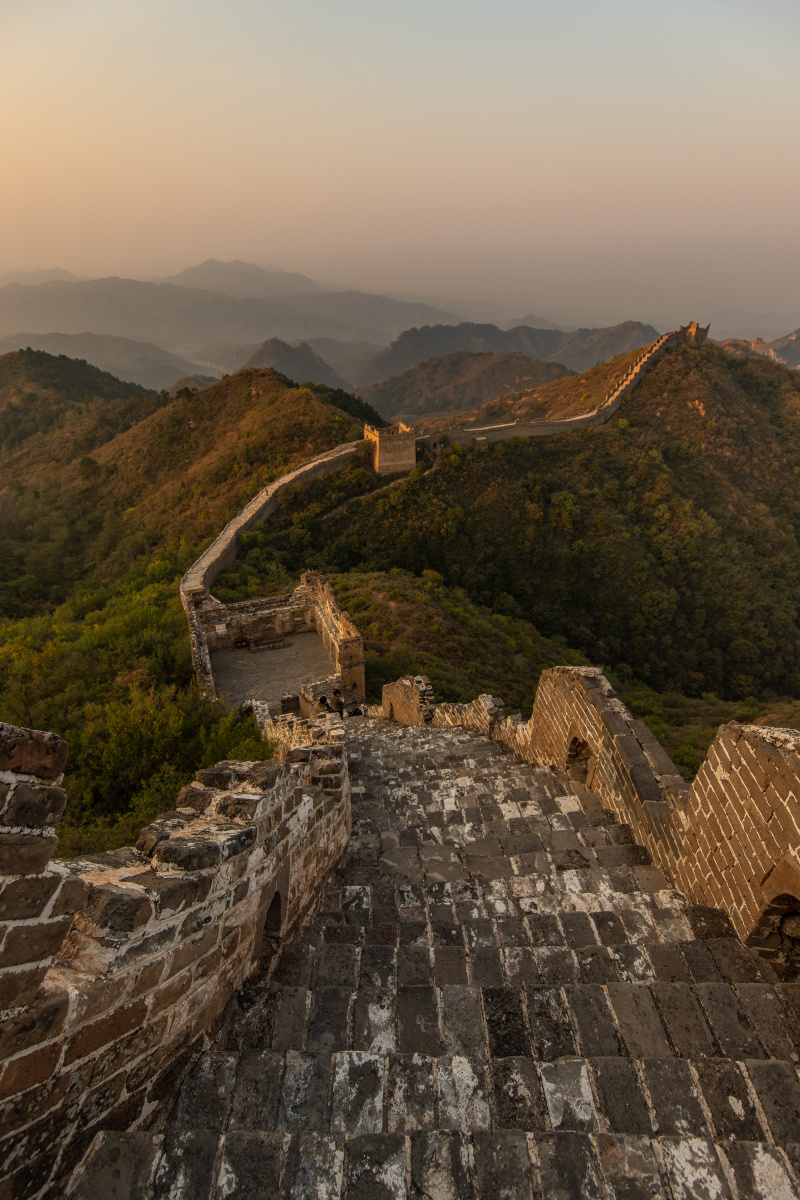 史迹----金山岭长城 华夏大地有二条龙脉,那就是长江黄河.
