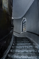 105617
