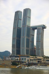 1000161998