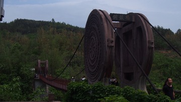 326705