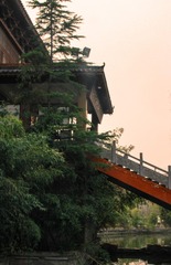 184053