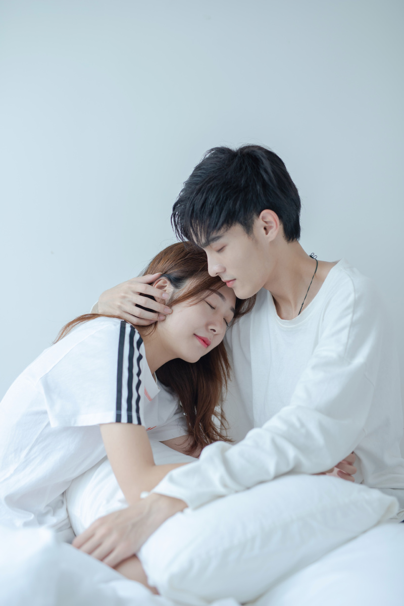 甜甜美美幸福情侣