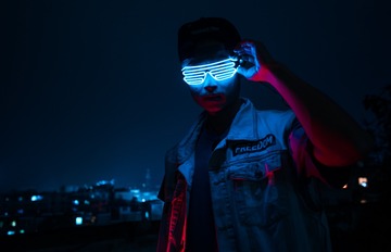 901851