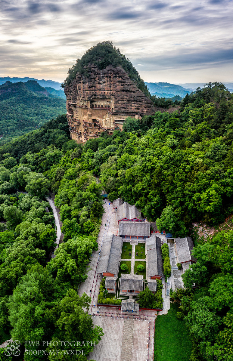 麦积山石窟