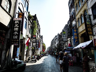 CD5E4FC1-3D36-41C6-B726-6F158D19873A/L0/001