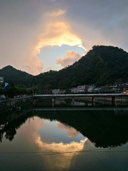 18050