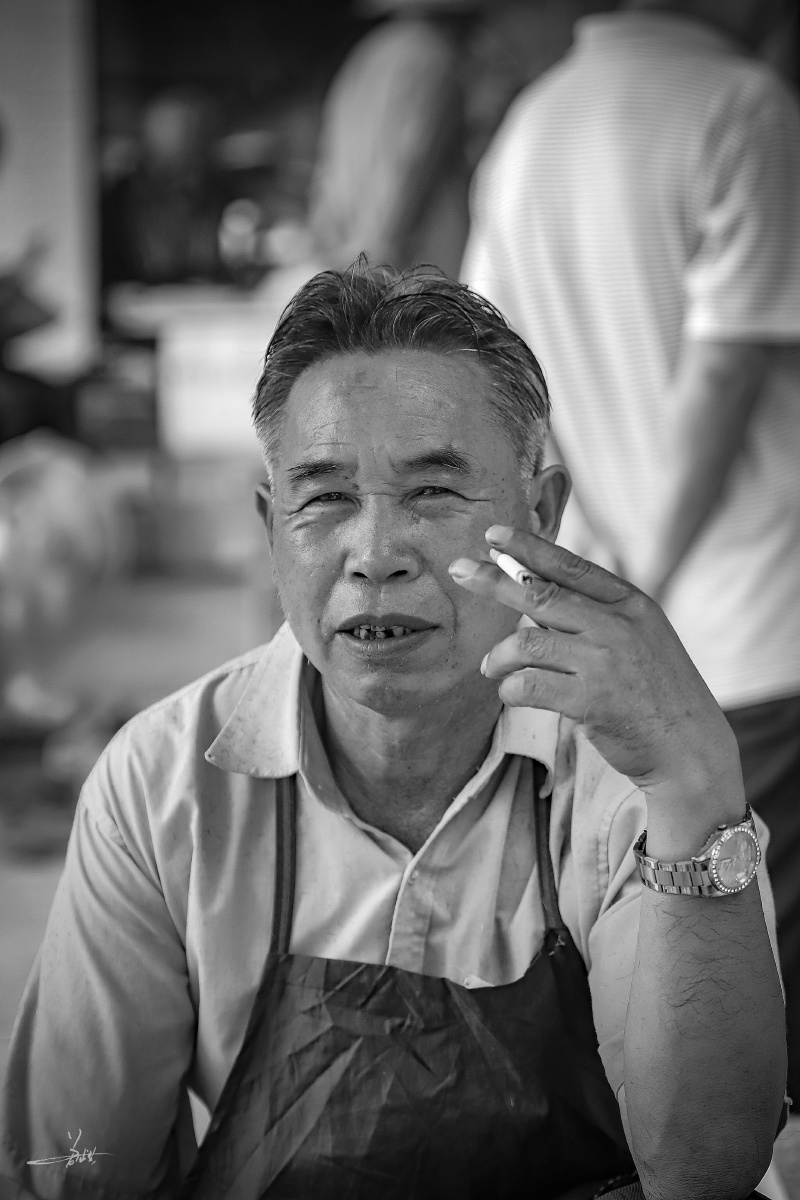 理发老师傅