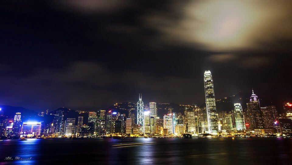璀璨香江<br />
Photo <a href="https://tuchong.com/1795112/" target="_blank">@Harbour</a> City