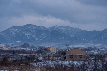 18964