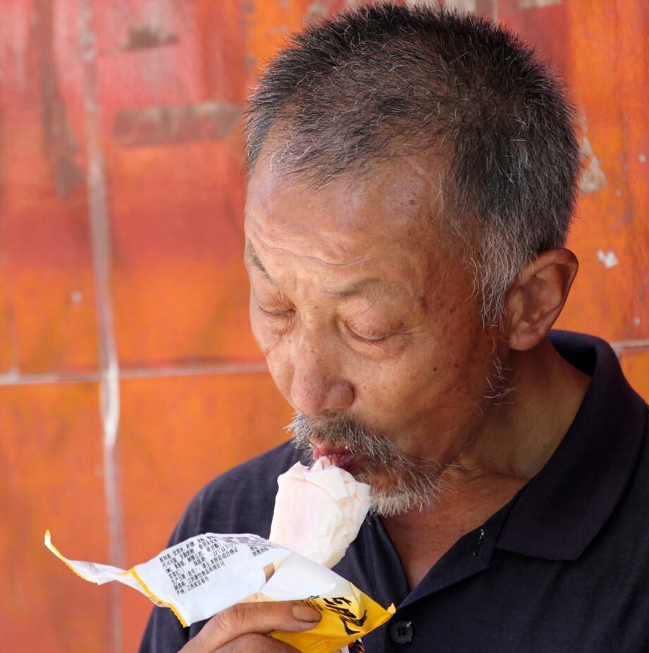 爽歪歪<br />
摄于江西永丰县潭头乡。QQ280378700，TELL13979672978