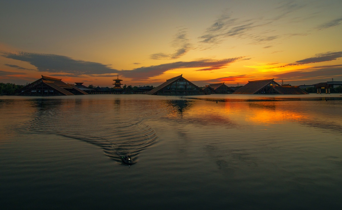 夏至的广富林日落时光