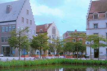 18776