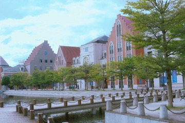 18762