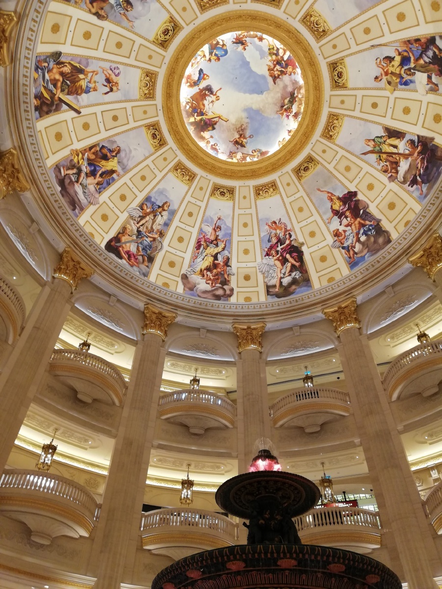 澳门巴黎人大堂顶部