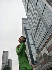 001