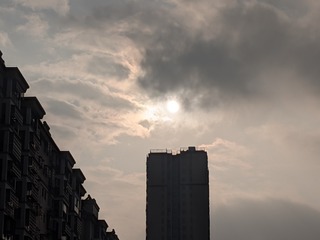 1000067710
