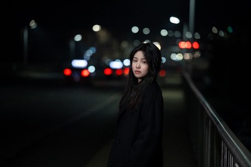 001