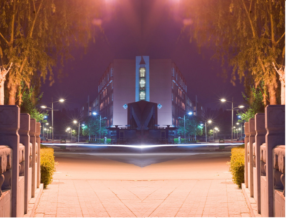 我们学校的桥 br /> 对称了一下,发现效果不错